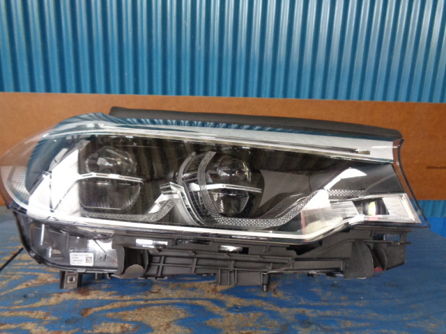 AZ106 BMW G30 5シリーズ ヘッドライト 右 7499126拍卖