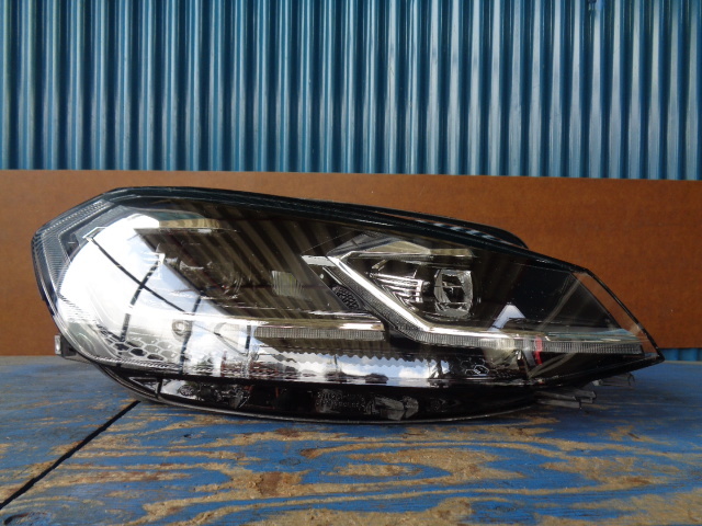 AZ117-1 ゴルフ7 ヘッドライト 右 5G2941082拍卖