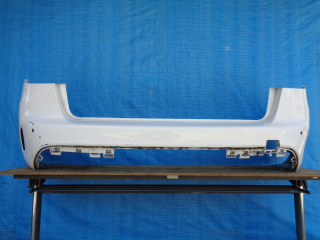 ☆AZ213 ベンツ W205 Cクラス リアバンパー ワゴン 白 A2058856538拍卖