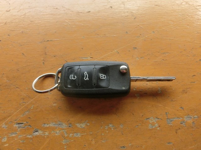 トゥーラン リモコン キー 1個 平成23年 DBA-1TCAV 作動確認済 ゴルフ 2011y 8.8万km 拍卖