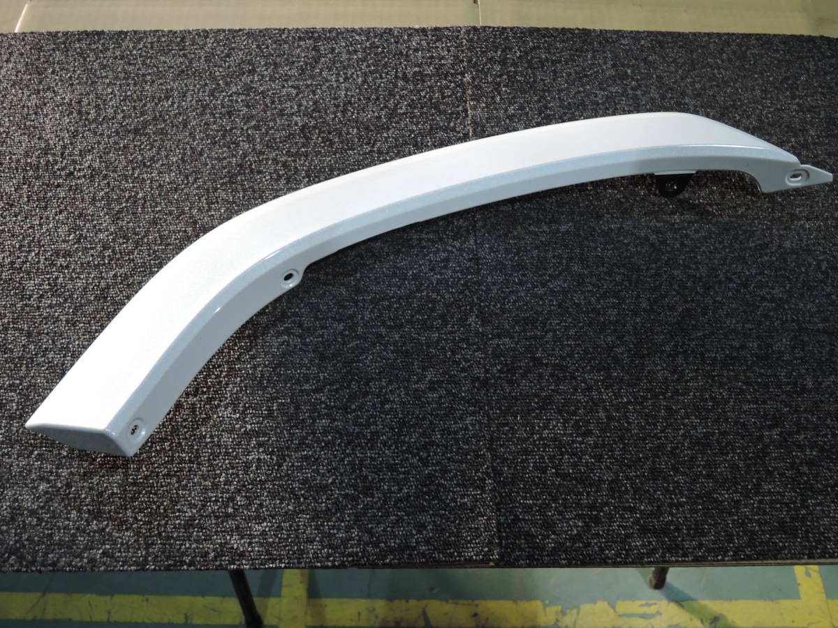 倉庫保管/即納 新車外し 300系 ランドクルーザー VJA300 FJA300W リア 右 後 アーチモール オーバーフェンダー 75077-60060 ランクル ③拍卖