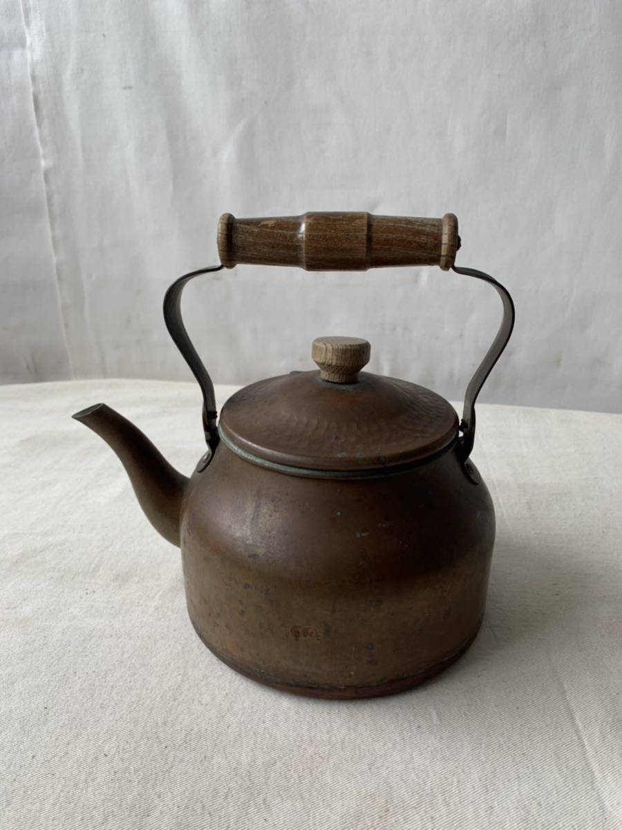 水漏れ無し 経年の雰囲気が素敵持ち手付銅製薬缶やかん 薪ストーブキャンプカフェ古道具コレクションアンティークインテリアビンテージ什器拍卖
