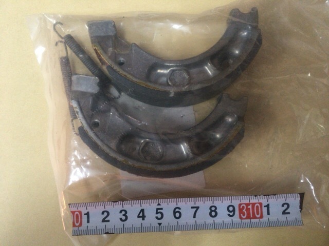 新品ブレーキシューXR125 `79~`87フロントリア共用06430-GBJ-J10 純正拍卖
