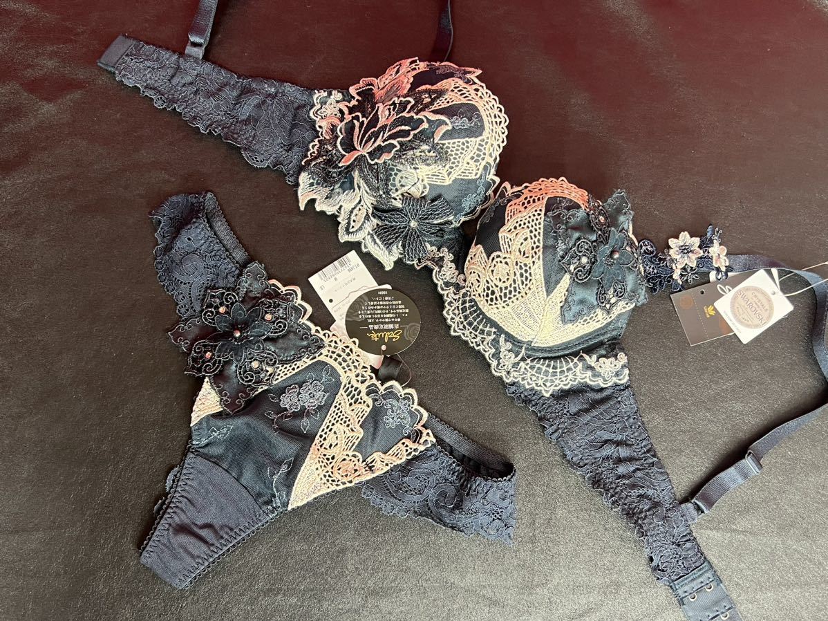 サルート 89グループ ヴィクトリア D65&ソングM LB 店舗限定 プライム拍卖