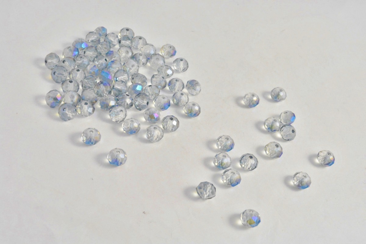 ビーズクラブ ガラスビーズ ボタンカット No.90 8mm クリアライトブルー 連売り ビーズパーツ ネックレス ブレスレット拍卖