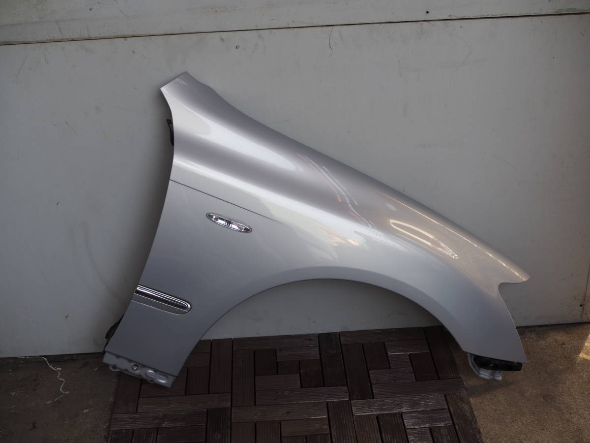 ■平成17年(2005) トヨタ クラウン アスリート GRS180 純正 フロント フェンダー(右) カラー 1F3 シルバー拍卖