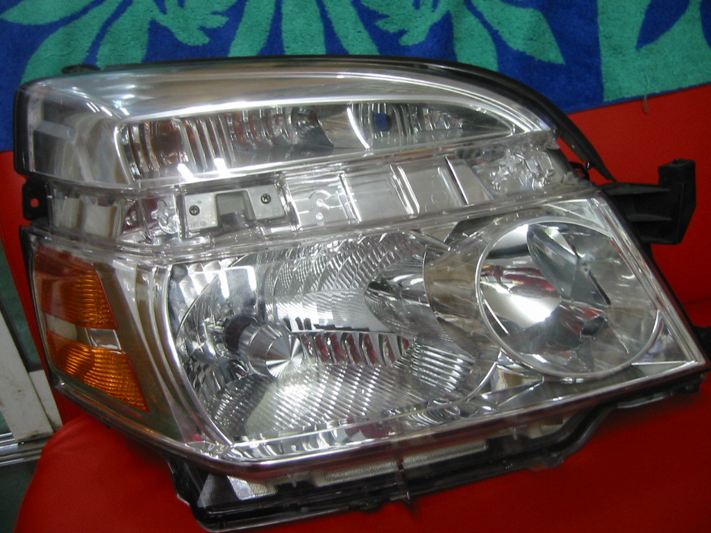 60系 ボクシー ヴォクシー 右ヘッドライト 格安で!拍卖