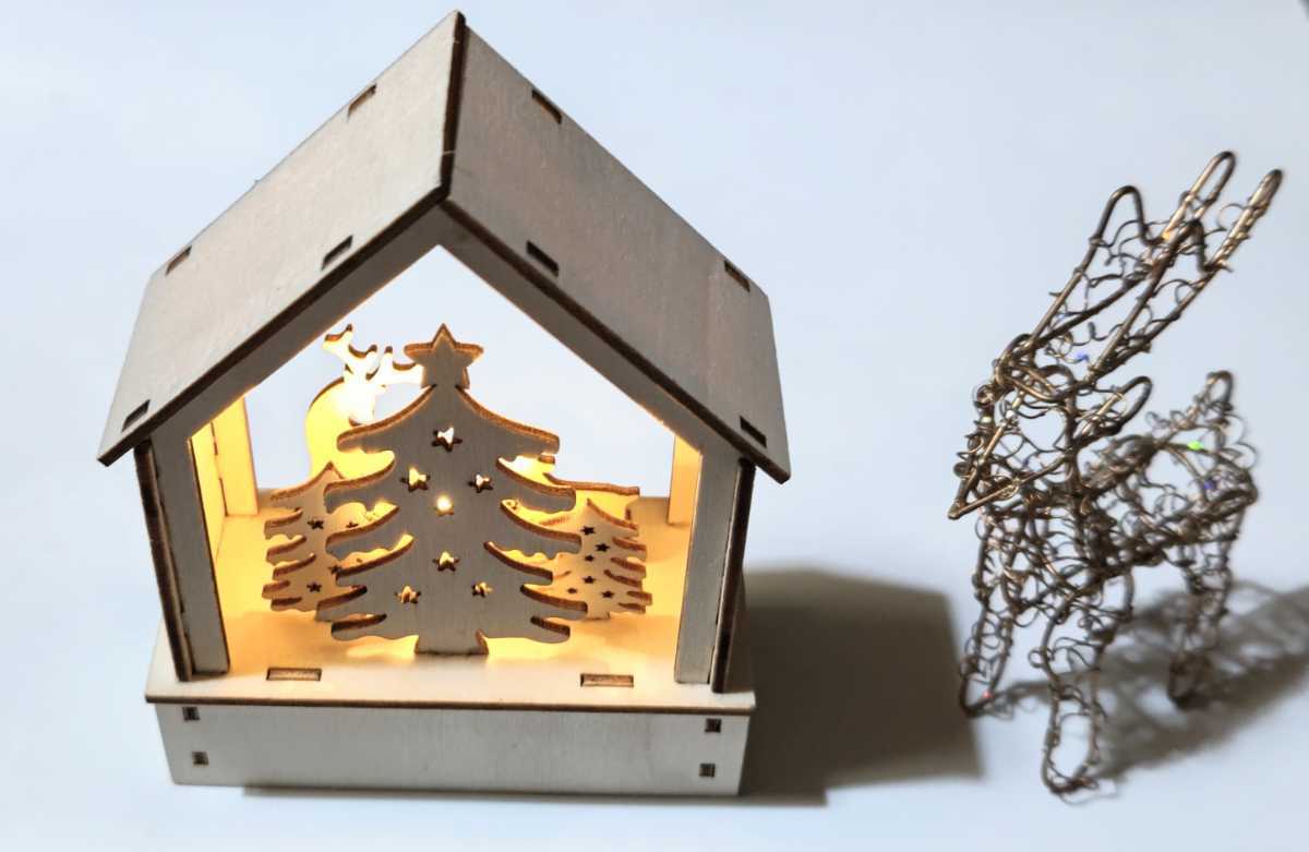 お得セット 素敵なXmasハウス クリスマス トナカイ ツリー プレゼント 木製ライト&トナカイキラキララメ置物インテリア 未使用拍卖
