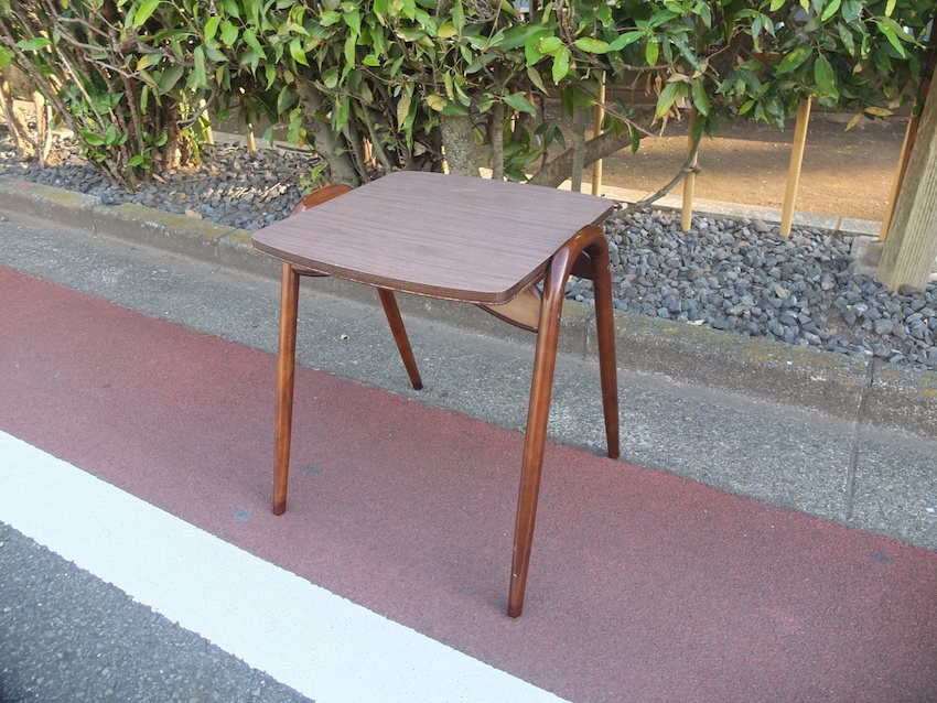 飛騨産業 HIDA EIGER オールド キツツキ アイガー デコラトップ ヴィンテージ サイドテーブル ティーテーブル 曲木 ジャパンビンテージ拍卖