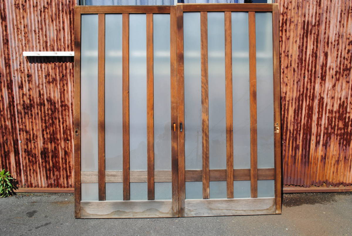 売3 昭和レトロ 二枚組  すりガラス 玄関用 重厚 木製引戸 1830x885x30ミリ拍卖