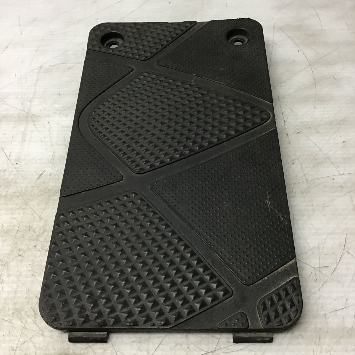 B62-43 スズキ アドレスV50 CA44A バッテリーカバー 純正部品拍卖