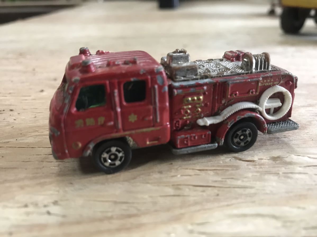 ◆当時物! 黒箱 トミカ No.94 UD コンドル 化学消防車 日本製 ミニカー ビンテージ拍卖