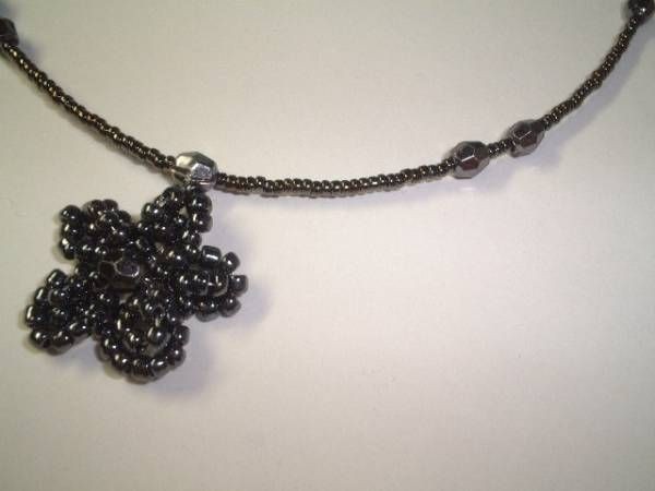 新品【花ビーズチョーカー黒】フラワーネックレスアジャスター付拍卖