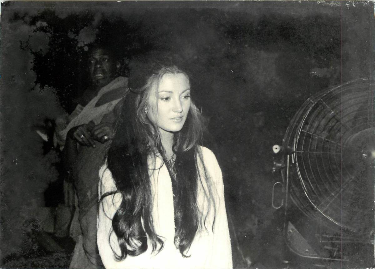 p35669『007死ぬのは奴らだ』スナップ ロジャー・ムーア ジェーン・シーモア ガイ・ハミルトン拍卖