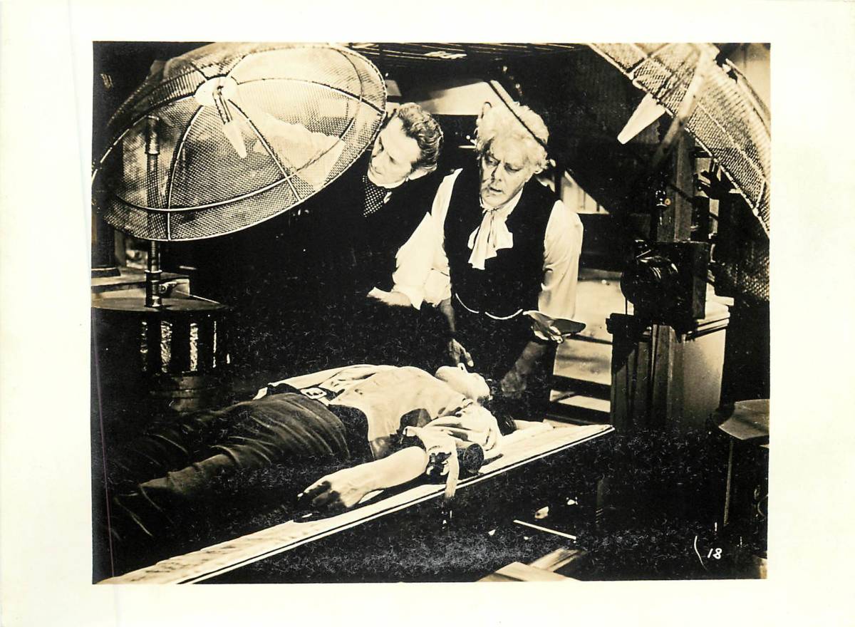 p35711『フランケンシュタイン死美人の復讐』スチル テレンス・フィッシャー ピーター・カッシング スーザン・デンバーグ拍卖