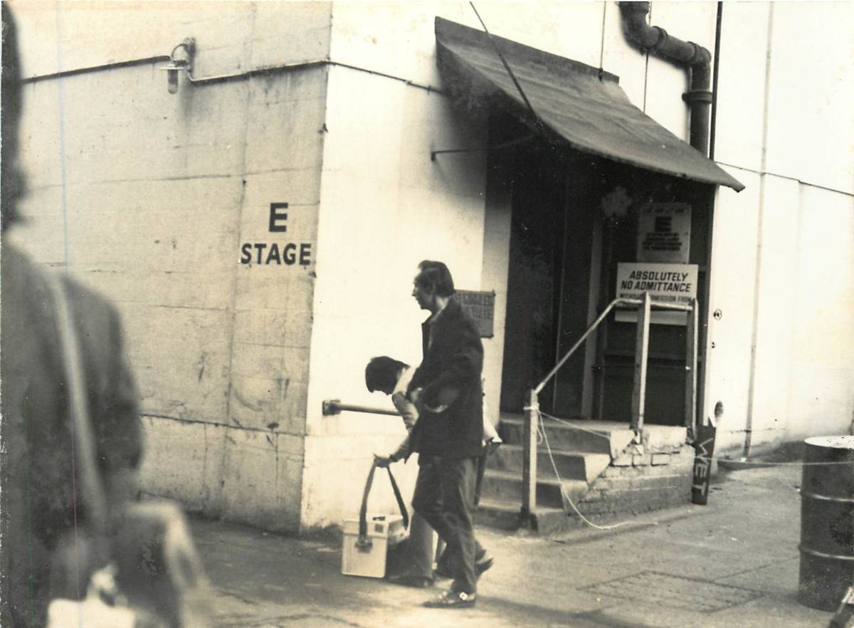 p35679『007死ぬのは奴らだ』スナップ ロジャー・ムーア ジェーン・シーモア ガイ・ハミルトン拍卖