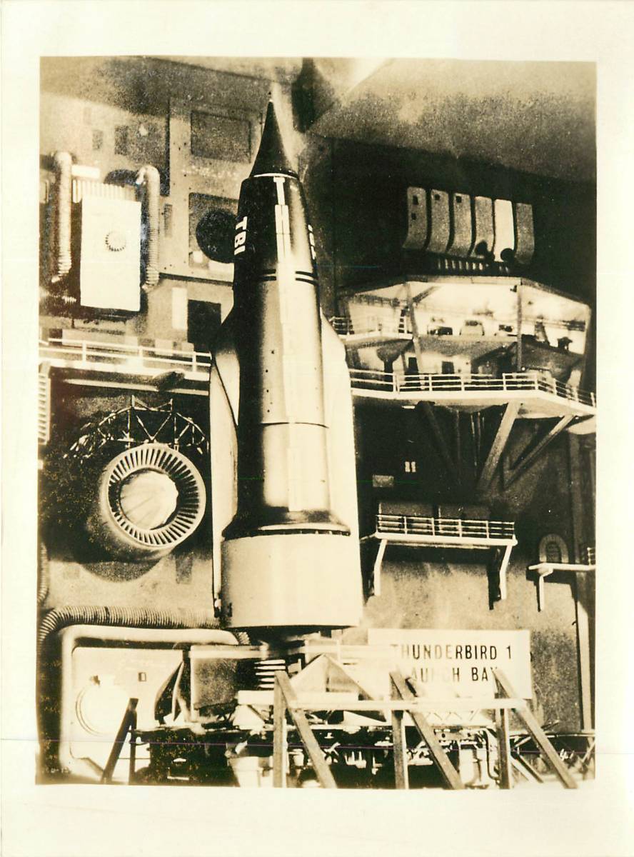 p35826『サンダーバード』スチル デレク・メディングス デヴィッド・レイン シルヴィア・アンダーソン バリー・グレイ拍卖