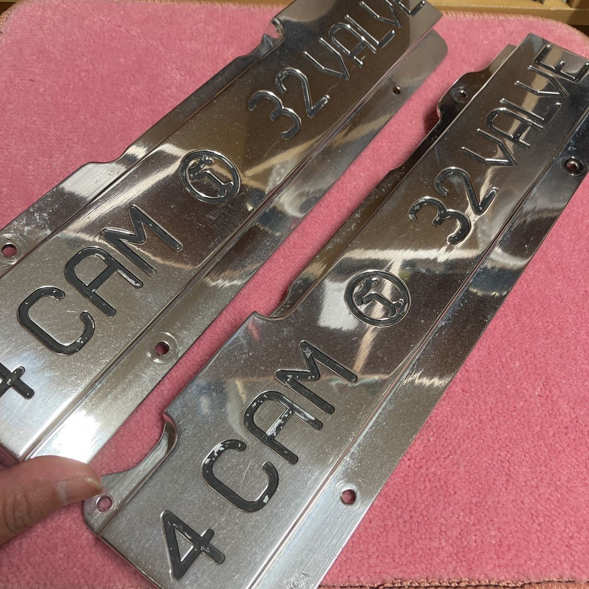 L51409 希少 デ トマソ パンテラ ★ エンジンプレート2枚 DE TOMASO PANTERA ★ 4CAM 32VALVE ★コレクション レア 車マニア拍卖