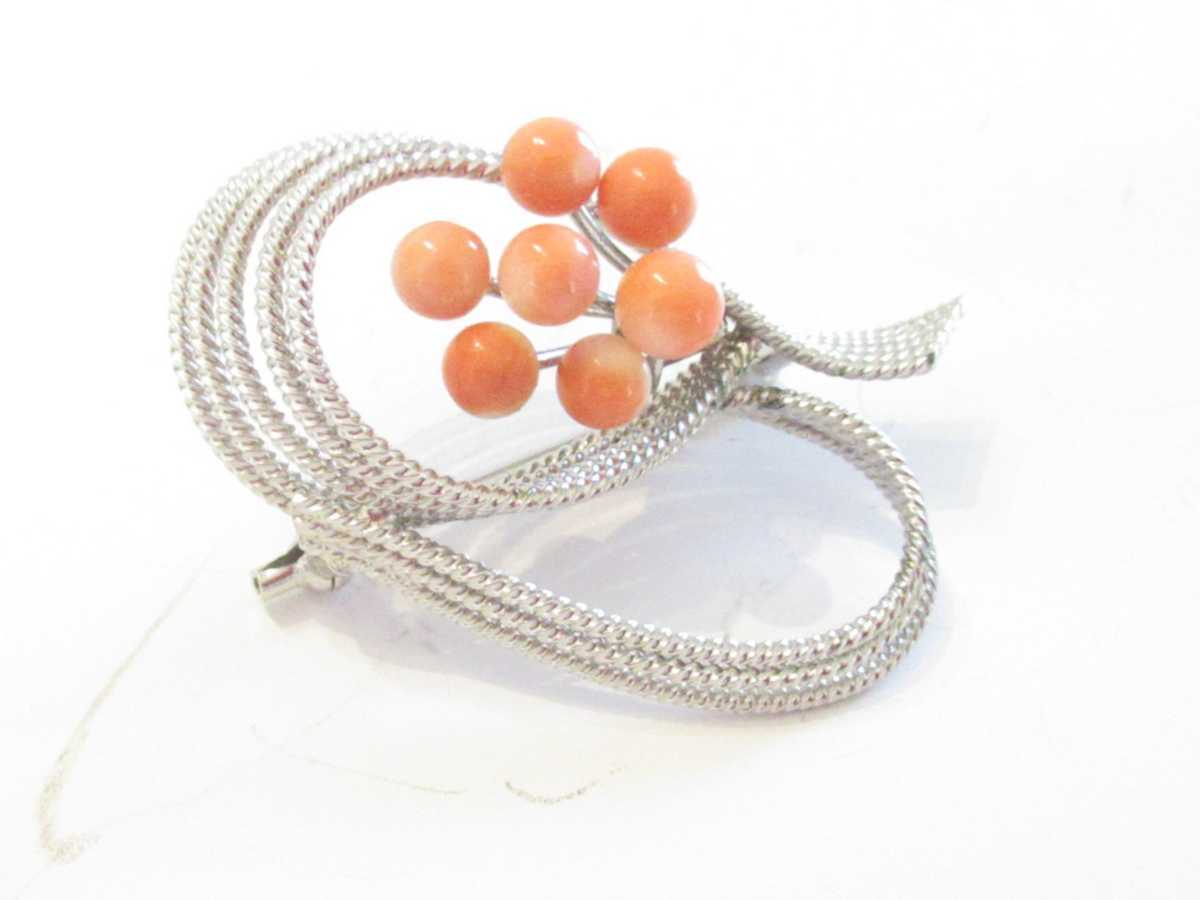 【アクセサリー】シルバーのブローチ スターリングシルバー 刻印あり さんご風 お花のデザイン おしゃれ ファッションアイテム ビンテージ拍卖