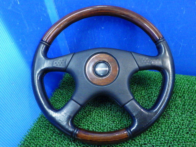 【B】希少!? MOMO モモ ウッドコンビ 木目 ステアリング ハンドル レザー 革 黒 ブラック TYP MAL38 KBA 700019 06-02 C25 セレナ ボス付拍卖