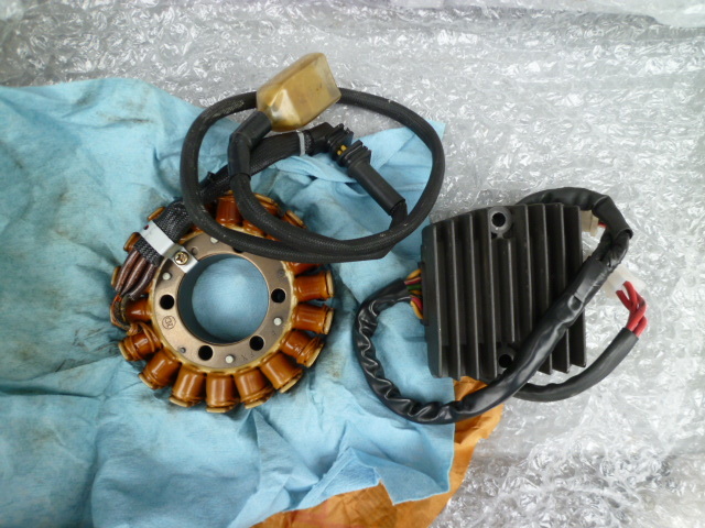 ホンダ VFR750R RC30用 純正ステーターCOMPとレギュレータのセット 中古拍卖