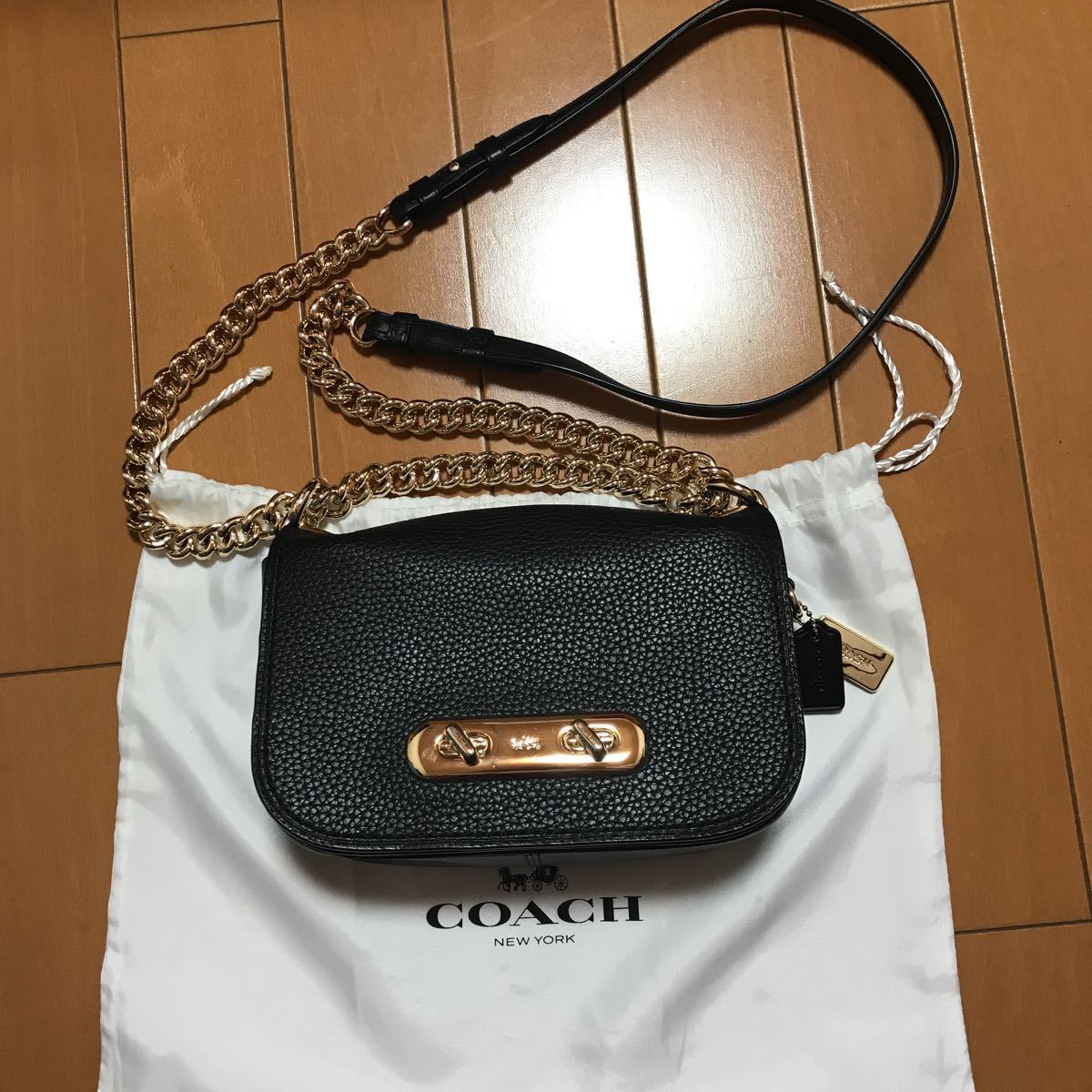 コーチ COACH ミニショルダーバッグ ブラック★中古拍卖