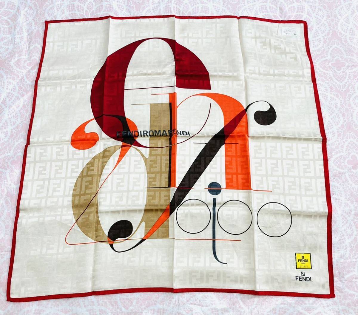 【シルク】新品/FENDI/大判ハンカチ/正規品/フェンディ/未使用/即決あり/ズッカ柄/匿名発送/スカーフ/ストール/チャーム/白拍卖