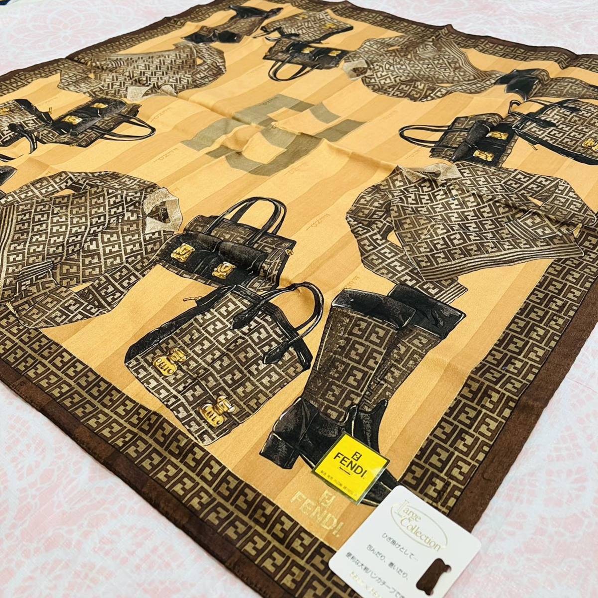 【廃盤品激レア】新品/FENDI/大判ハンカチ/正規品/フェンディ/未使用/即決/ズッカ柄/匿名/スカーフ/58cm/綿100%/バッグ/ブーツ柄ストール/拍卖