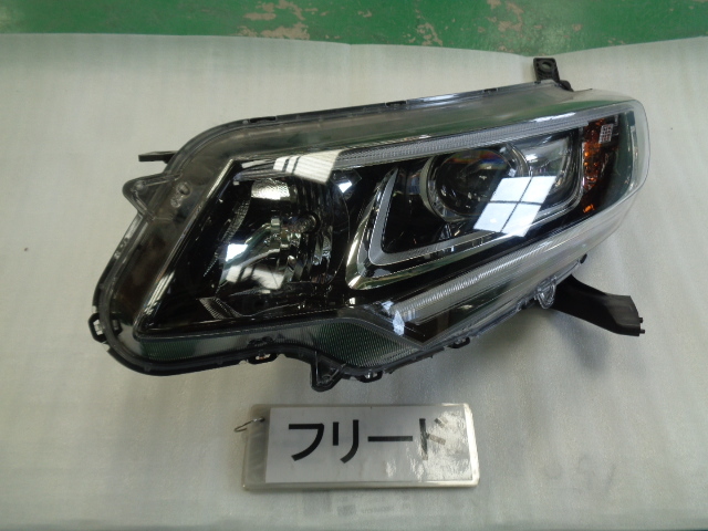 フリード GB5 左ヘッドランプユニット LED 即決 6484拍卖