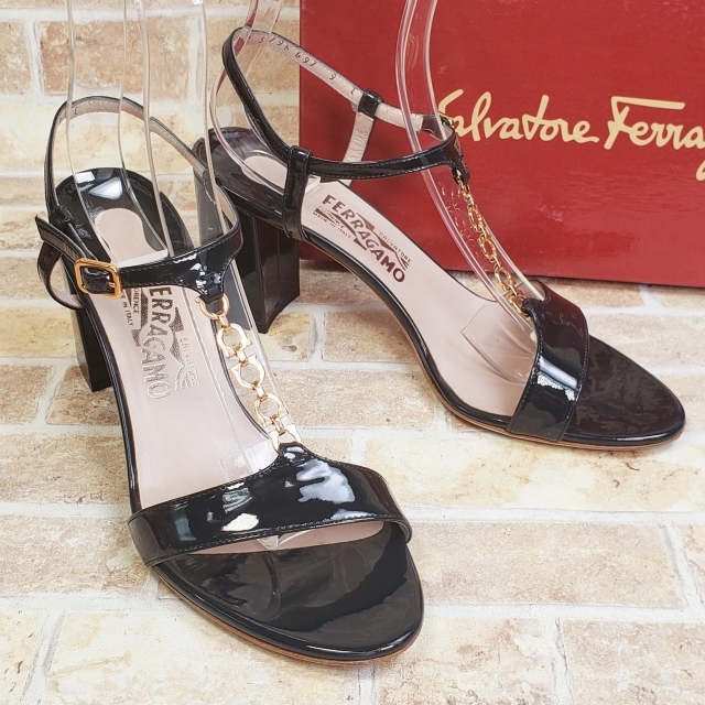 フェラガモ ガンチーニ エナメルレザー サンダル 9C イタリア製 太ヒール Salvatore Ferragamo拍卖