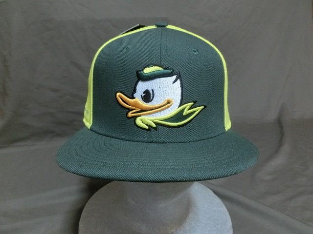 ★USA購入 激レア ナイキ【Nike】社製 機能素材【DRI FIT】USカレッジ オレゴン大学ダックス【OREGON DUCKS】キャラクター豪華刺繍CAP緑黄拍卖