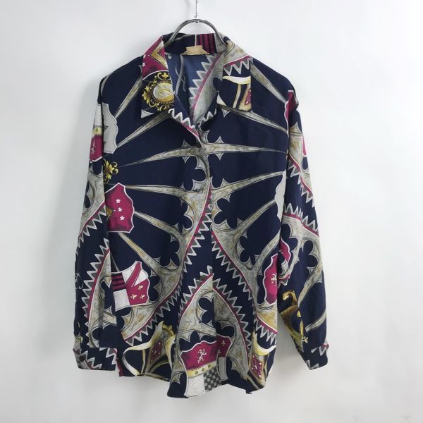 デザインシャツ★Flow Rill 長袖シャツ 総柄 ネイビーベース サイズF レディース 古着拍卖