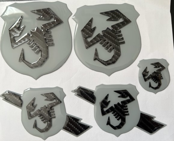 希少 アバルト エンブレム ステッカー フロント リア サイド ステアリング 3D スコーピオン カーボンルック 5枚セット グレー拍卖