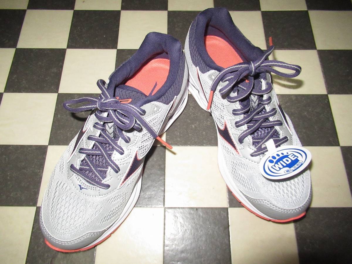 ★ミズノ★新品 WAVE RIDER 21 ワイド(3E相当) 23cm シルバー×シルバー×ピンク拍卖
