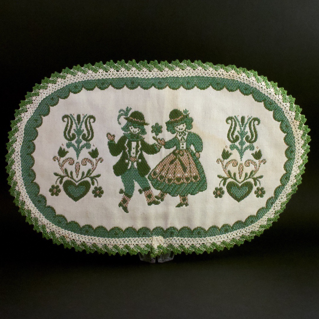 オーストリア ハラー(HALLER TEXTILWERKE) カップル柄 チロル織り テーブルクロス 18cm x 30cm拍卖