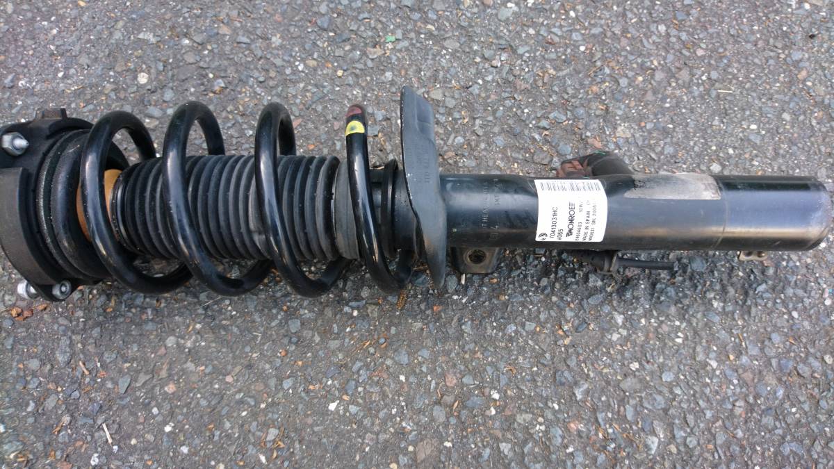 ゴルフ6/シロッコ/ゴルフカブリオレ/純正フロントストラット/電動調整式/1T0413031HC/1K8411105B/56000km拍卖