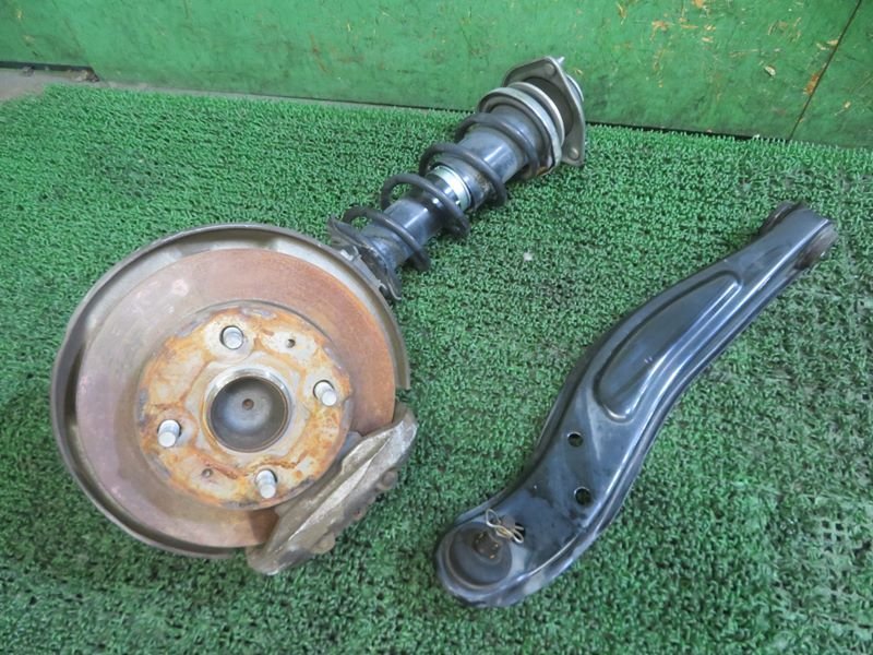 【棚卸し品】『psi』 ダイハツ S201P ハイゼット KFVE 左フロントストラット(ナックル・ロアアーム付き) H26年式拍卖