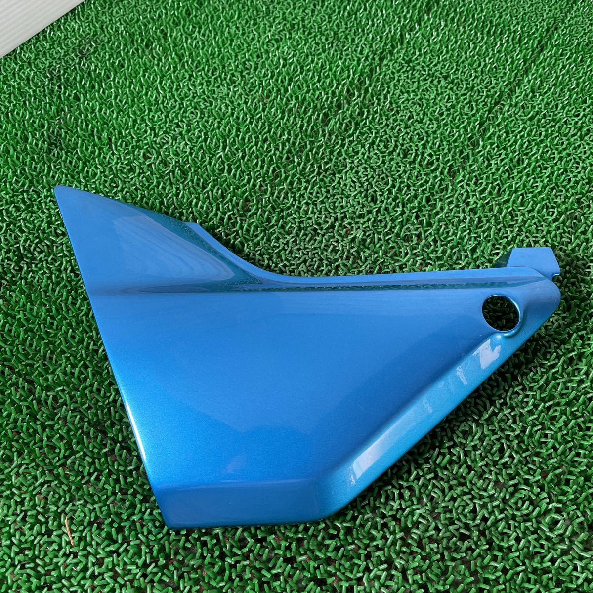 Kawasaki ZRX400 サイドカバー 左側拍卖