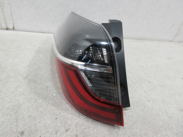 良品 ホンダ シャトル GK8 後期 純正 左テールランプ拍卖