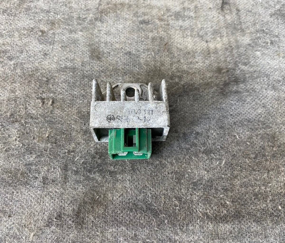 スズキ ZZ ジーツー レギュレーター 電装 レッツ 2サイクル スポーツスクーター CA1PB SUZUKI 純正 部品 パーツ拍卖