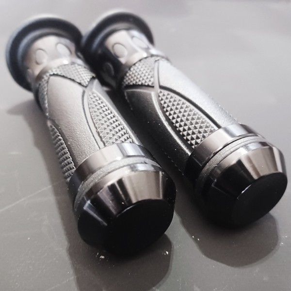 Ninja250R Ninja250 Ninja400R Z250 Z300 Z400 Z750 Z800 Z900RS Z1000 汎用 アルミ ラバー グリップ ハンドル バーエンド アクセル 黒拍卖