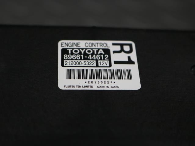 アイシス ZGM10W エンジンコンピューター 89661-44612拍卖