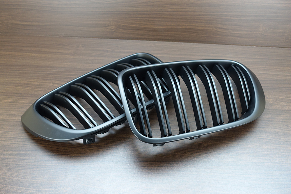 純正交換用 左右セット 取付簡単 在庫有 BMW F25 X3 後期 F26 X4 M LOOK フロントグリル 艶消黒マットブラック ABS 2014-2017拍卖