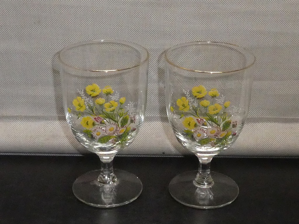 ●昭和レトロ 金縁 花柄 フラワー ゴブレット 2客セット ペア グラス ワイン ヴィンテージ 70年代●拍卖