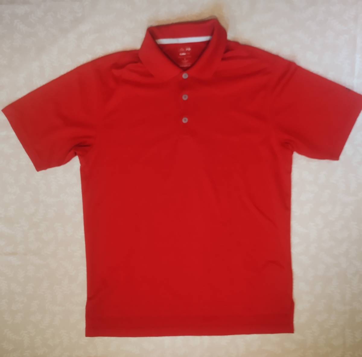 状態良好! アディダス 半袖シャツ USサイズS(大きめL相当)レッドⅹやや光沢細かい四角模様柄 ドライ速乾薄手生地 拍卖