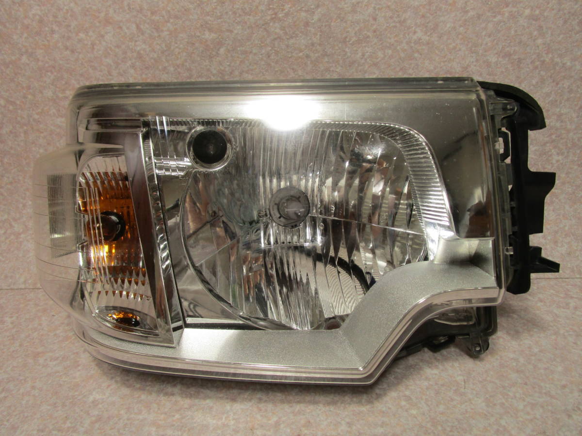 ミニキャブ U61V 後期 ヘッドライト 右 STANLEY W0688 ハロゲン ◎黒パネル取付部割れあり拍卖