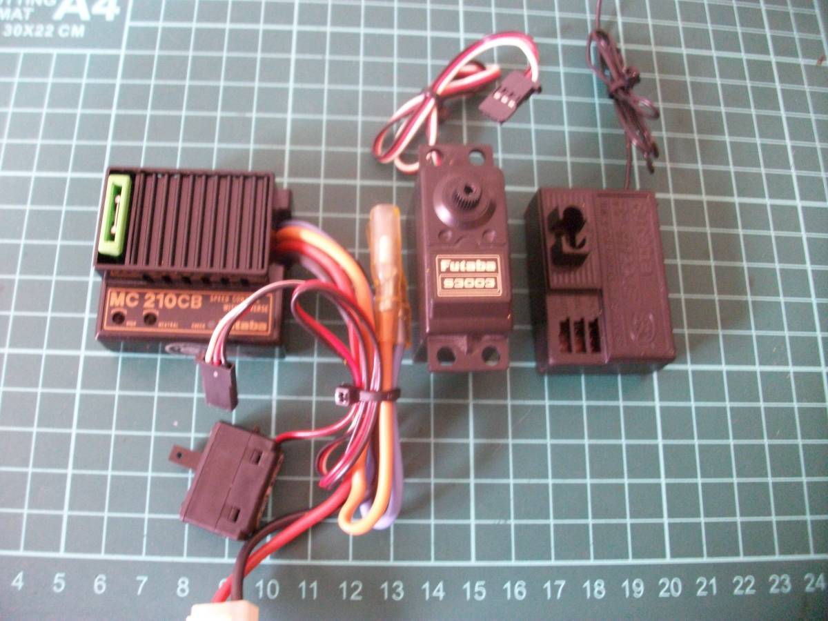 【激安目玉商品】フタバ アンプ(MC210CB)セット クリスタル無 簡易通電動作確認済 一応ジャンク扱 レターパック送料一律!!拍卖