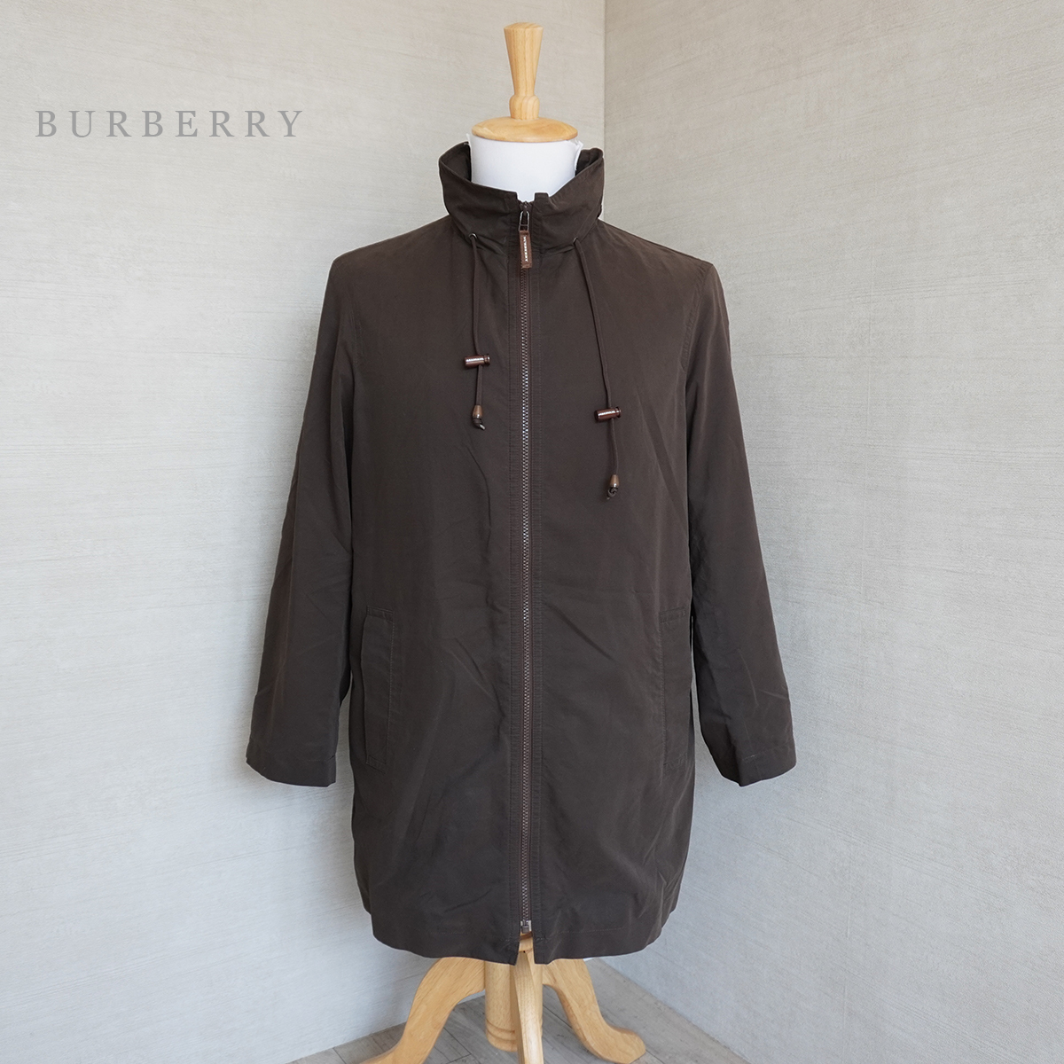バーバリー ロンドン BURBERR LONDON フード付 薄手 ナイロン コート メンズ 38 カーキ ブラウン 茶 アウター ジャケット拍卖