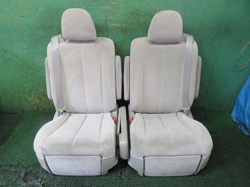 『psi』 トヨタ ACR50W GSR50W エスティマ キャプテンシート左右 トリムナンバー:FD45 ベージュ セカンドシート ミドルシート 2列目拍卖