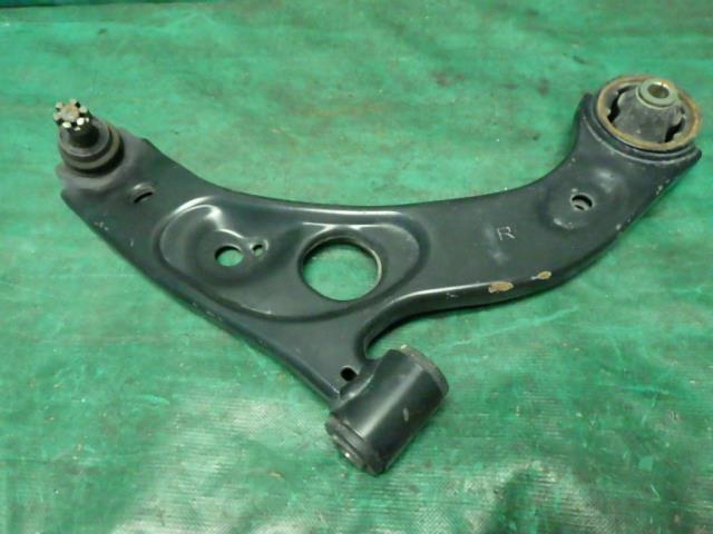 ムーヴ CBA-L150S 右フロントロアアーム 234955拍卖